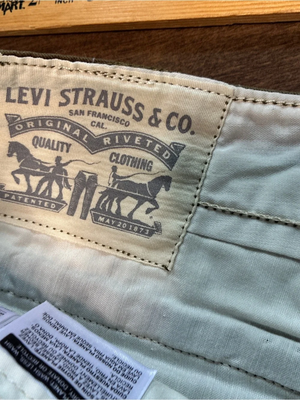 Levi's Men's Carrier Cargo Cotton Camo Comfortable Shorts Green/Brown Size 38